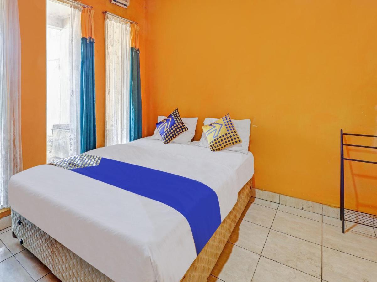 Spot On 90632 Hotel Pelangi Indah Paskal Bandung Exterior photo