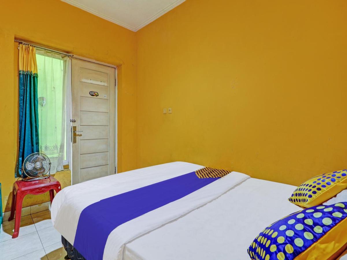 Spot On 90632 Hotel Pelangi Indah Paskal Bandung Exterior photo