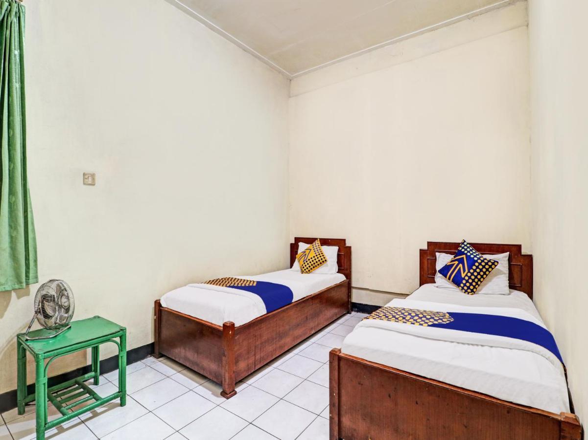 Spot On 90632 Hotel Pelangi Indah Paskal Bandung Exterior photo