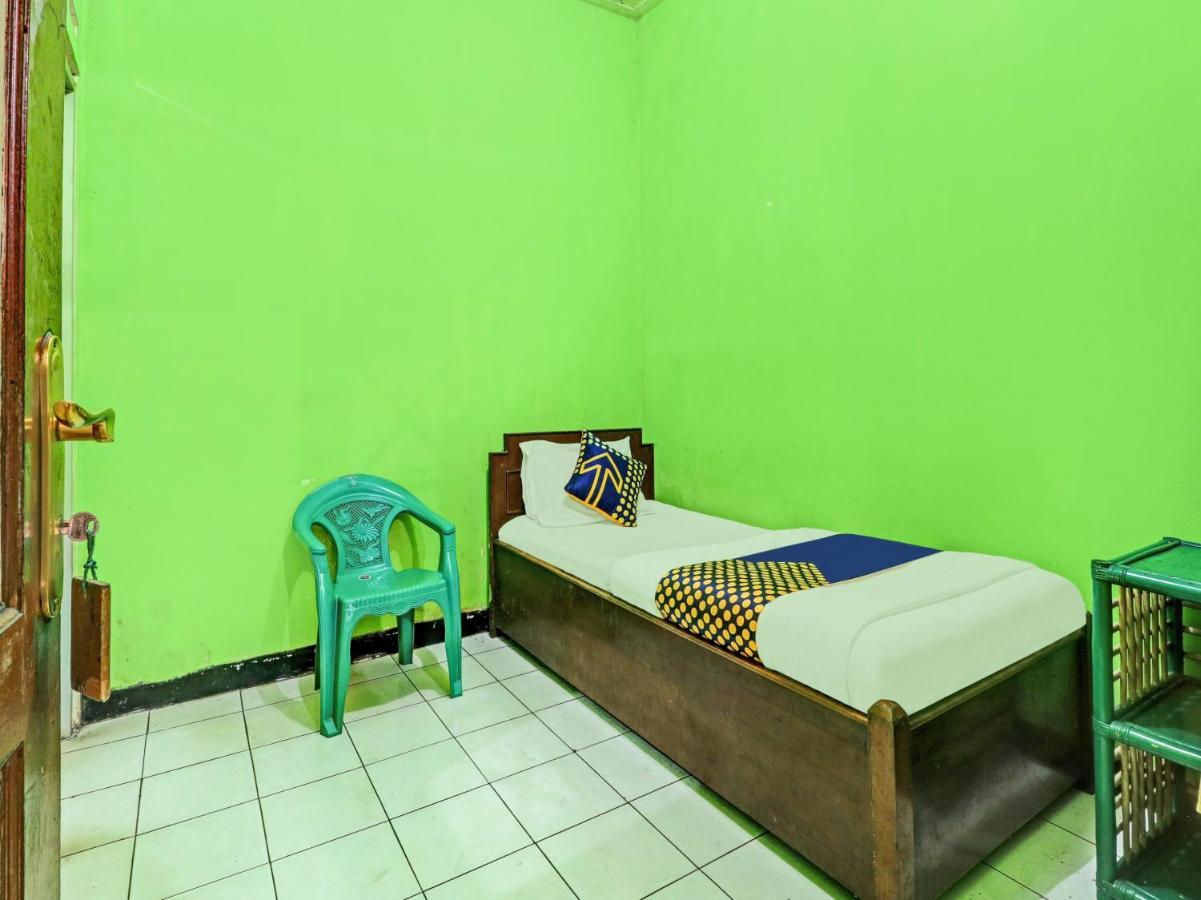 Spot On 90632 Hotel Pelangi Indah Paskal Bandung Exterior photo