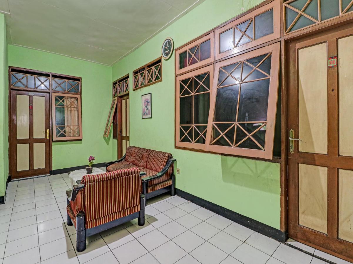 Spot On 90632 Hotel Pelangi Indah Paskal Bandung Exterior photo