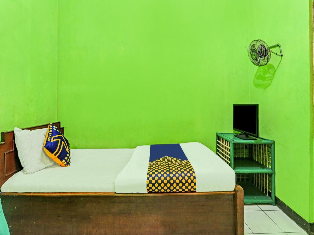 Spot On 90632 Hotel Pelangi Indah Paskal Bandung Exterior photo